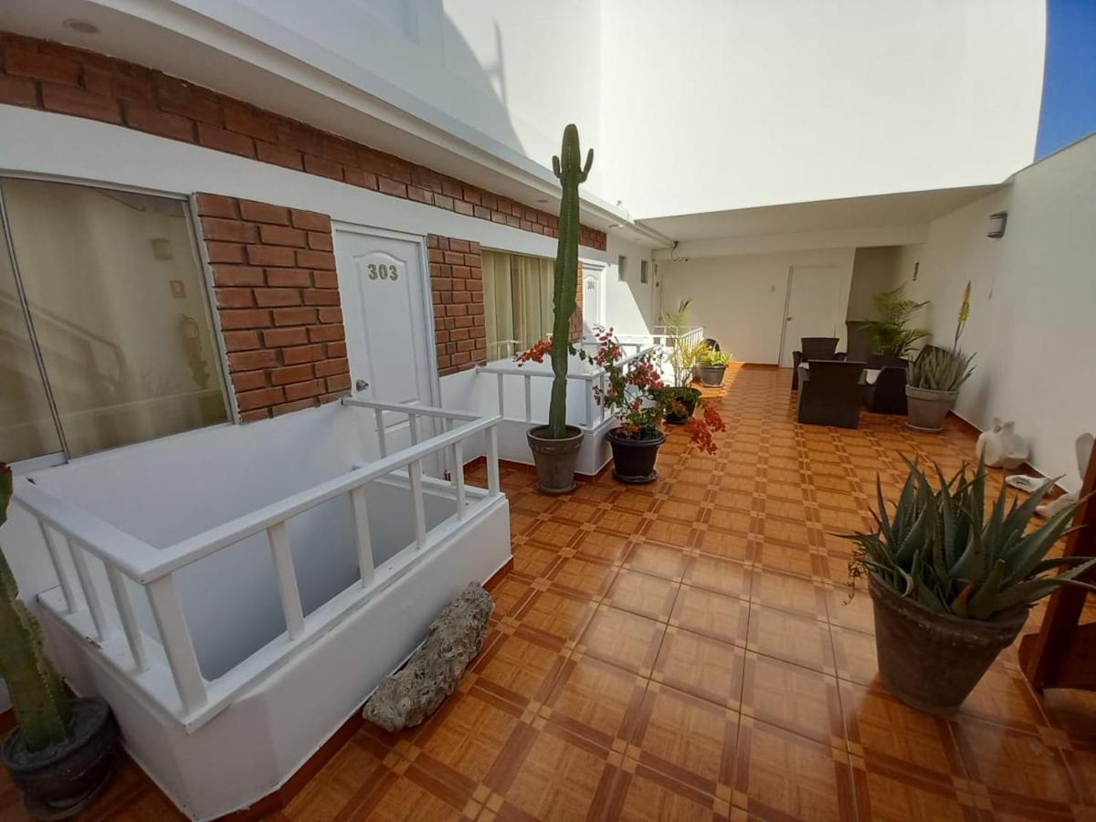 Hostal Los Frayles Paracas Esterno foto