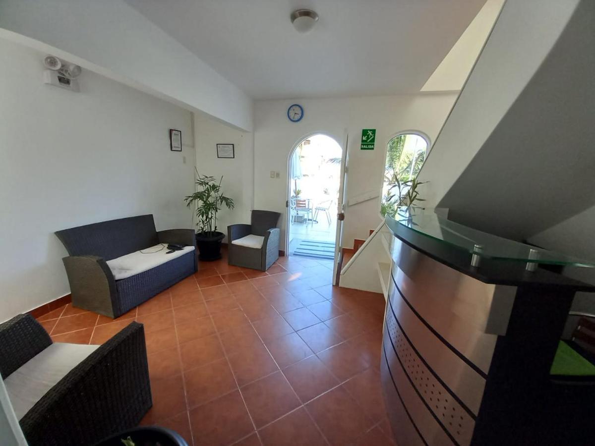 Hostal Los Frayles Paracas Esterno foto