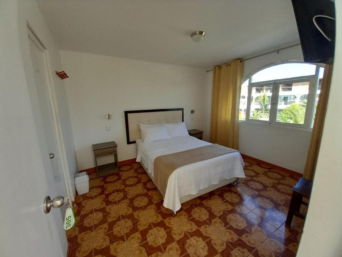 Hostal Los Frayles Paracas Esterno foto